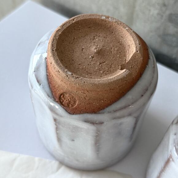 Hagi-Yaki Senshu Okada VII Faceted Yunomi Tea Cups Set Of 2 White Glazed Japan - Picture 8 of 10